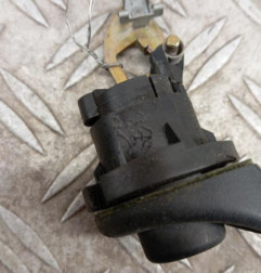 Bouton de coffre RENAULT TWINGO 1 Photo n°3