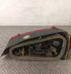 Feu arriere principal gauche (feux) PEUGEOT 106 Photo n°3