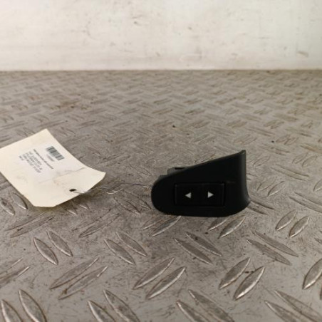 Interrupteur de leve vitre avant droit FIAT STILO Photo n°1