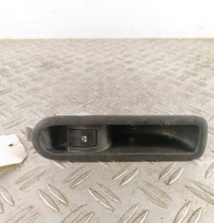 Interrupteur de leve vitre arriere droit RENAULT SCENIC 2 Photo n°1