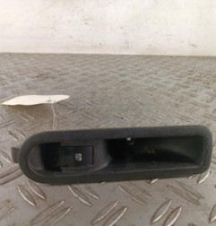 Interrupteur de leve vitre arriere gauche RENAULT SCENIC 2 Photo n°1