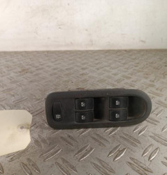 Interrupteur de leve vitre avant droit RENAULT SCENIC 2 Photo n°1