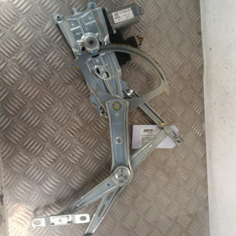 Leve vitre electrique avant droit OPEL ASTRA H