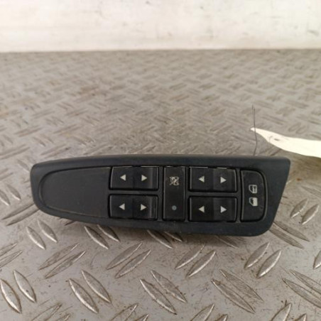 Interrupteur de leve vitre avant gauche FIAT STILO Photo n°1