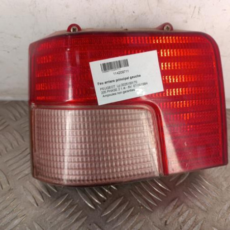 Feu arriere principal gauche (feux) PEUGEOT 205 Photo n°1