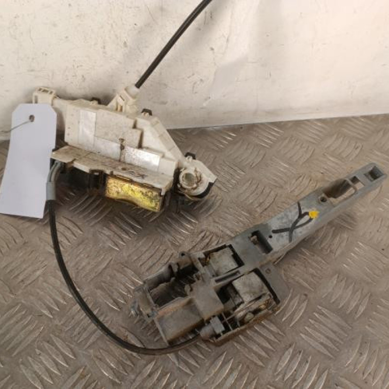Serrure avant gauche CITROEN C4 1 Serrure avant gauche CITROEN C4 1