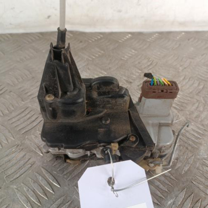 Serrure avant gauche PEUGEOT 307 Serrure avant gauche PEUGEOT 307