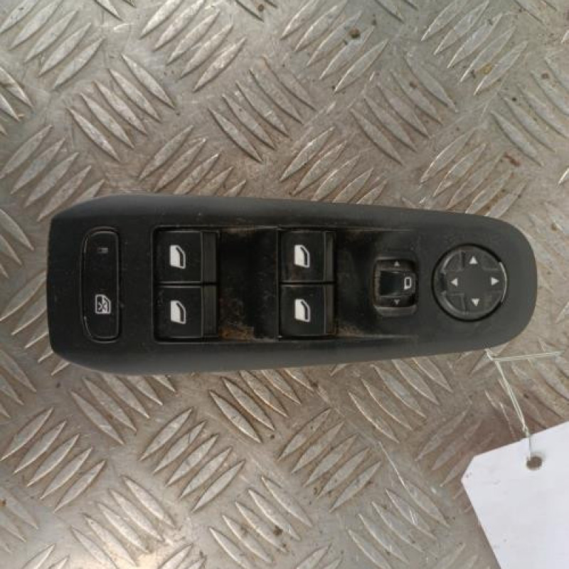 Interrupteur de leve vitre avant gauche PEUGEOT 308 2