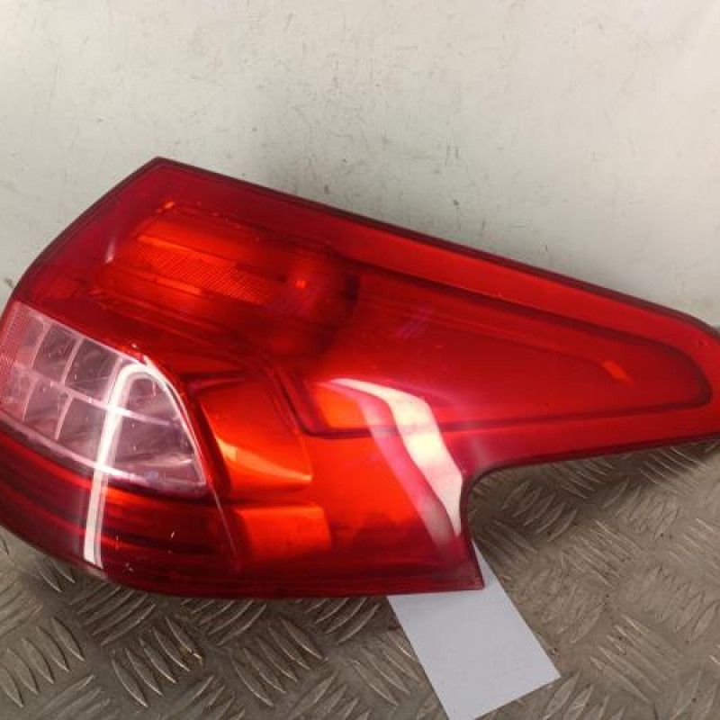 Feu arriere principal droit (feux) CITROEN C5 2 Feu arriere principal droit (feux) CITROEN C5 2