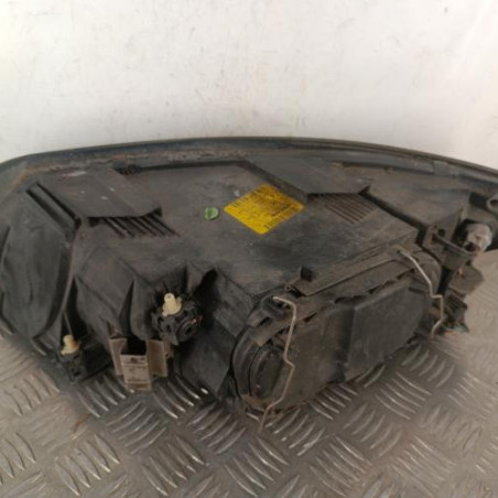 Optique avant principal droit (feux)(phare) VOLVO S 40 2