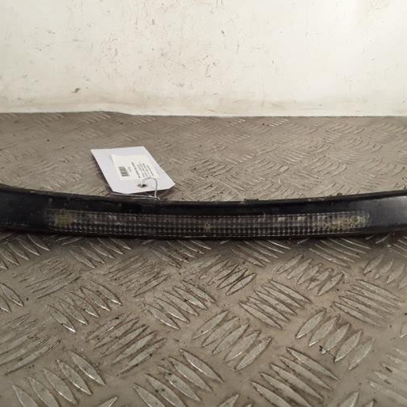 Feu arriere stop central RENAULT LAGUNA 1 Feu arriere stop central RENAULT LAGUNA 1