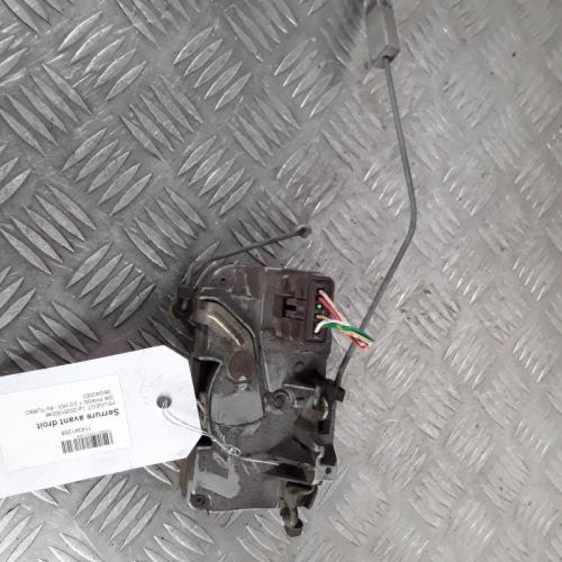 Serrure avant droit PEUGEOT 206 Serrure avant droit PEUGEOT 206