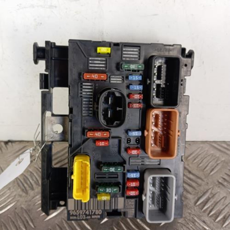 Boitier servitude moteur (BSM) CITROEN C3 1 Boitier servitude moteur (BSM) CITROEN C3 1