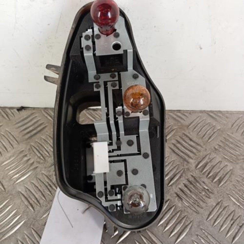 Platine feu arriere gauche CITROEN C3 2