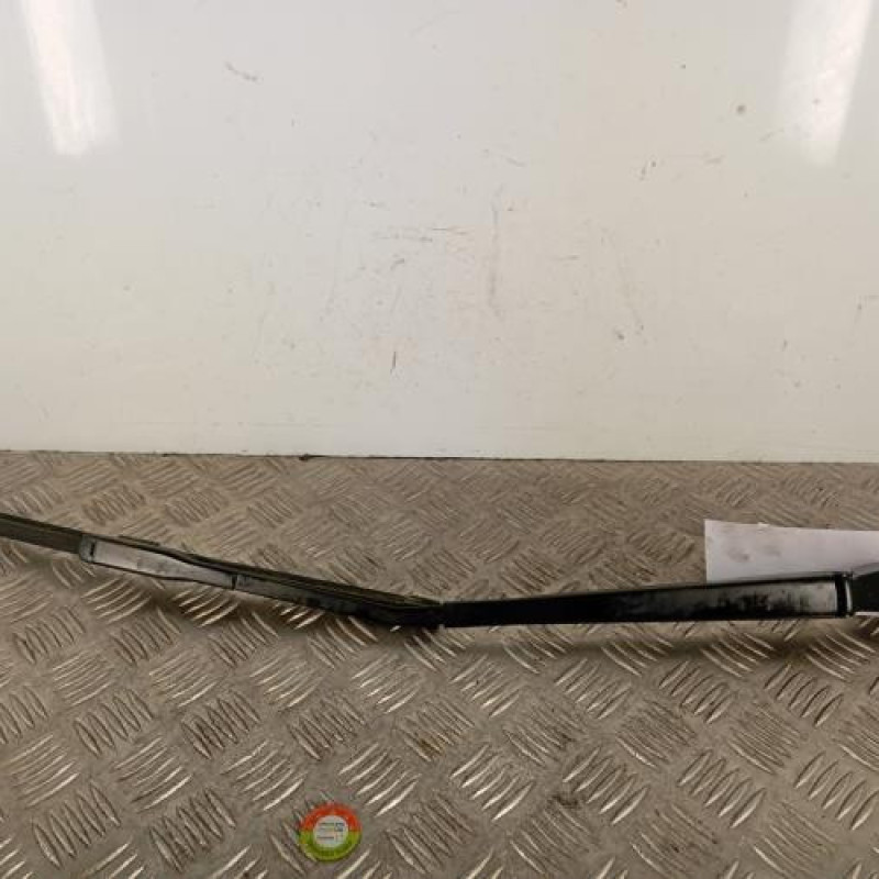 Bras essuie glace arriere NISSAN NV300