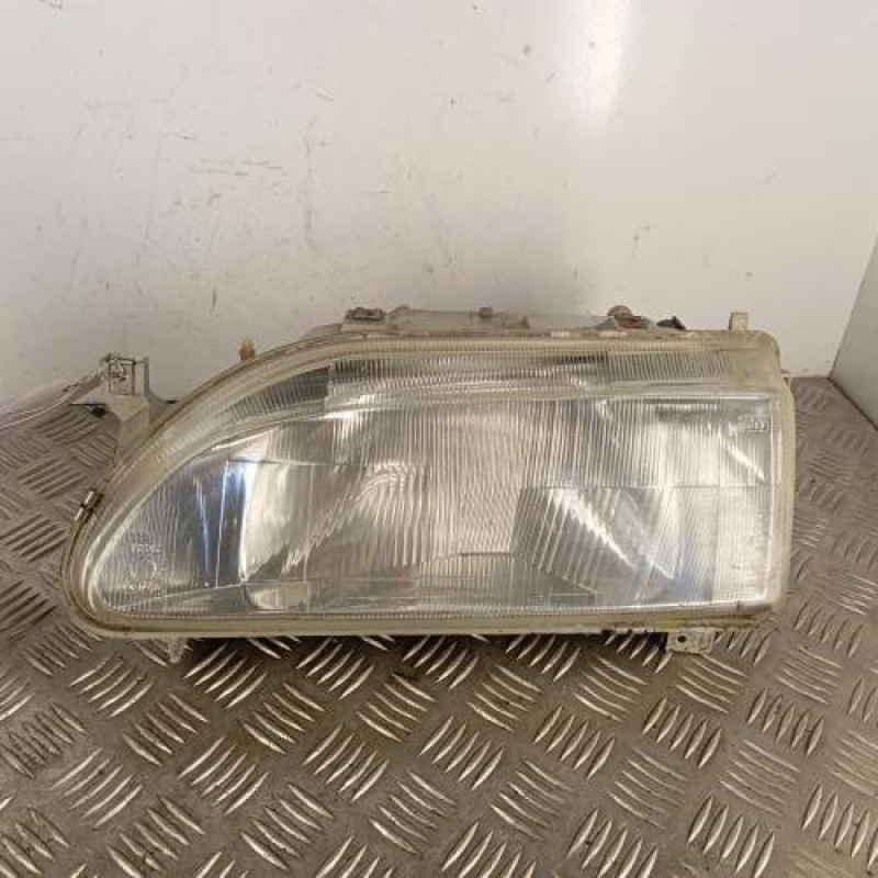 Optique avant principal gauche (feux)(phare) RENAULT R19