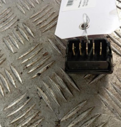 Interrupteur de leve vitre avant droit PEUGEOT 106