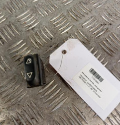 Interrupteur de leve vitre avant gauche PEUGEOT 106 Photo n°1