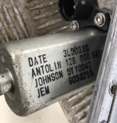 Leve vitre electrique avant gauche DACIA DUSTER 1 Photo n°3