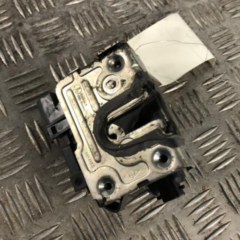 Serrure avant gauche DACIA DUSTER 1 Serrure avant gauche DACIA DUSTER 1