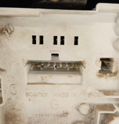 Feu arriere principal gauche (feux) RENAULT CLIO 1 Photo n°4