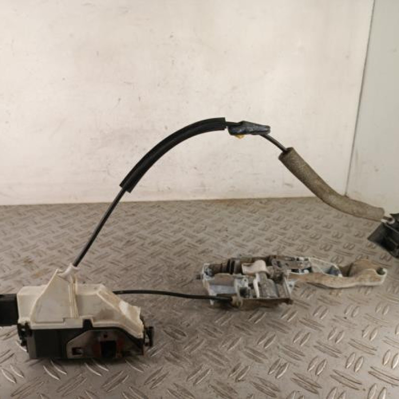 Serrure avant droit PEUGEOT PARTNER 2