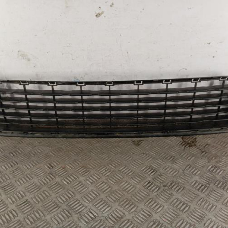 Grille de pare choc CITROEN C3 PICASSO Grille de pare choc CITROEN C3 PICASSO