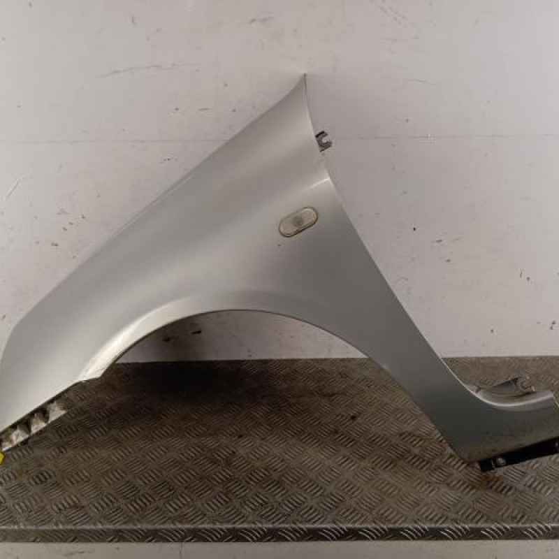 Aile avant gauche RENAULT CLIO 2 CAMPUS Aile avant gauche RENAULT CLIO 2 CAMPUS