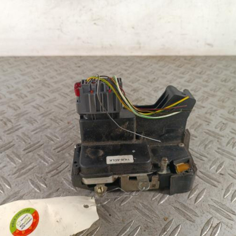 Serrure avant gauche FORD FIESTA 5