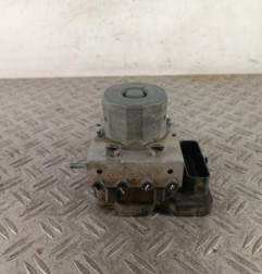 Bloc ABS (freins anti-blocage) MERCEDES CLASSE A 176 Photo n°1