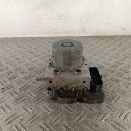 Bloc ABS (freins anti-blocage) MERCEDES CLASSE A 176 Photo n°1