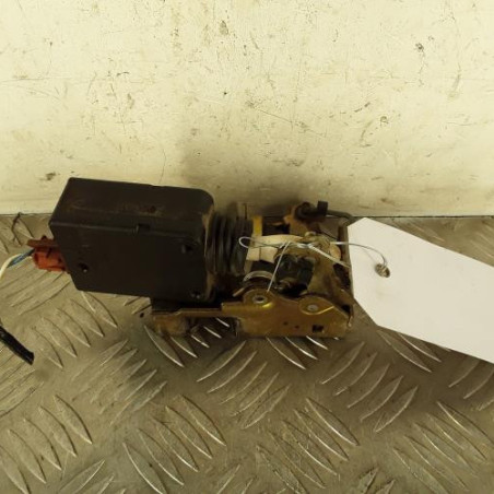 Serrure avant droit PEUGEOT 106