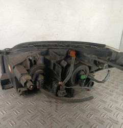 Optique avant principal droit (feux)(phare) TOYOTA RAV4 3