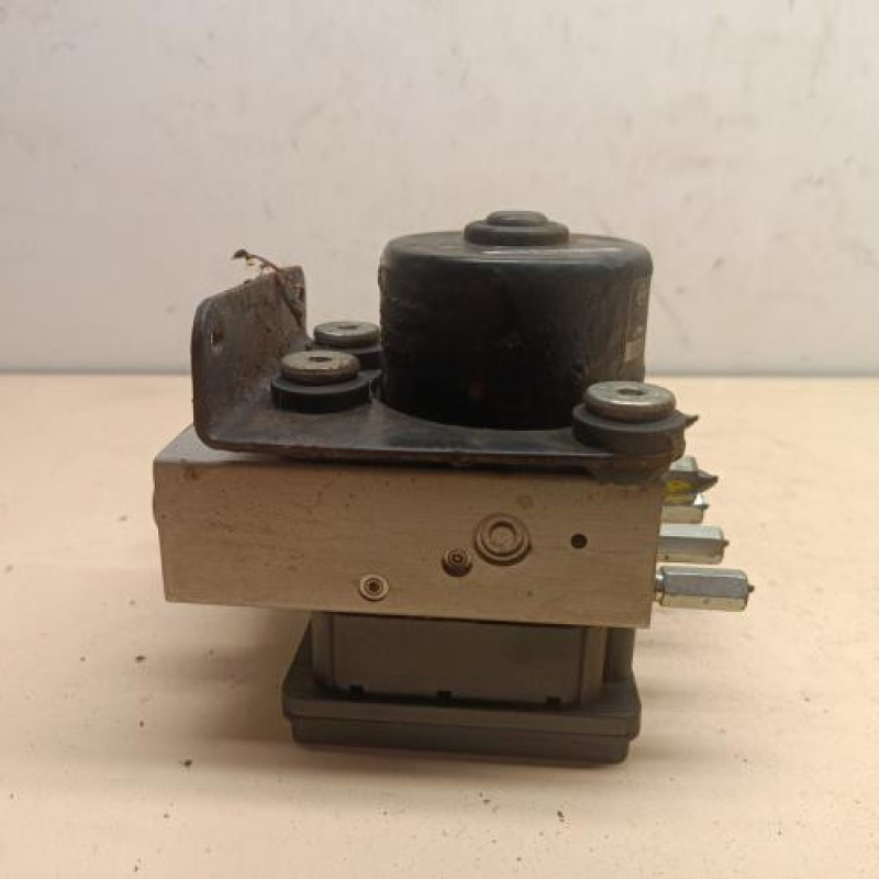 Bloc ABS (freins anti-blocage) SSANGYONG RODIUS 1 Bloc ABS (freins anti-blocage) SSANGYONG RODIUS 1