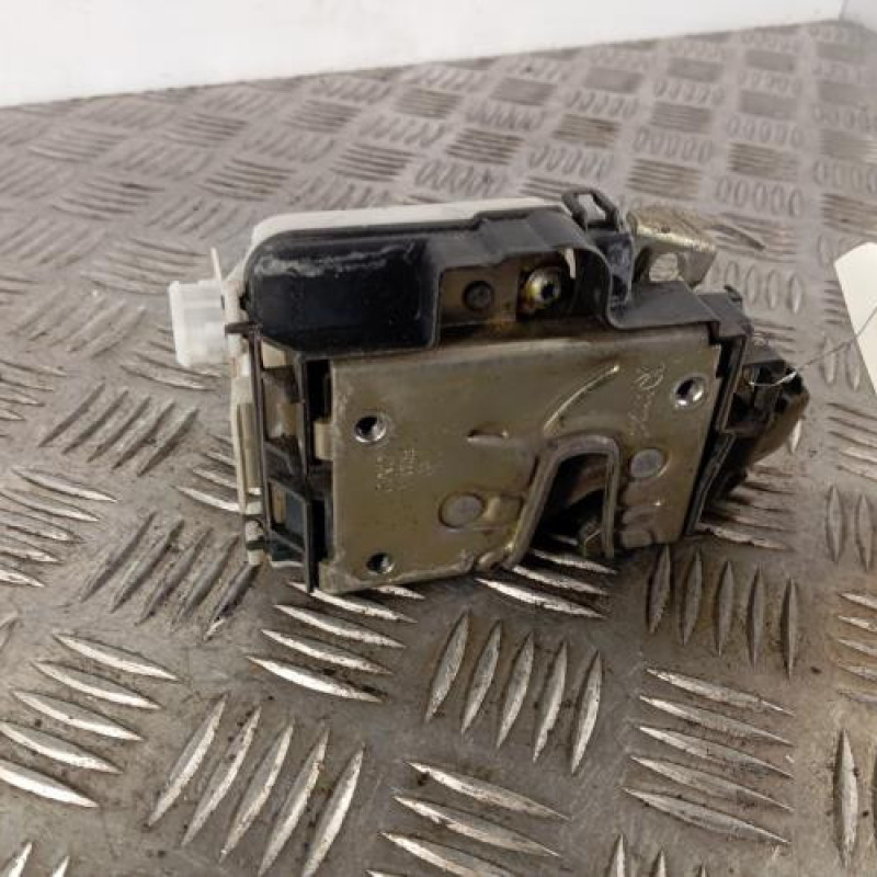 Serrure avant gauche VOLKSWAGEN GOLF 3