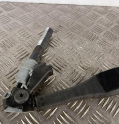 Attache ceinture avant droit OPEL CORSA D