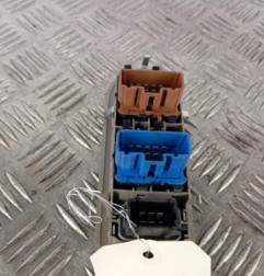 Interrupteur de leve vitre avant gauche RENAULT CLIO 3