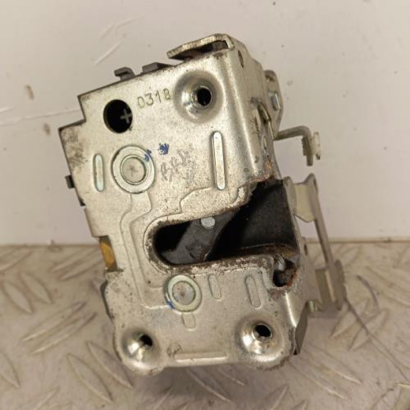 Serrure avant gauche RENAULT TWINGO 1 Serrure avant gauche RENAULT TWINGO 1