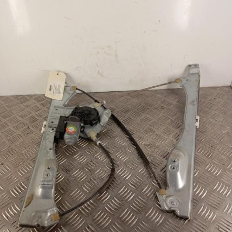 Leve vitre electrique avant droit RENAULT CLIO 3