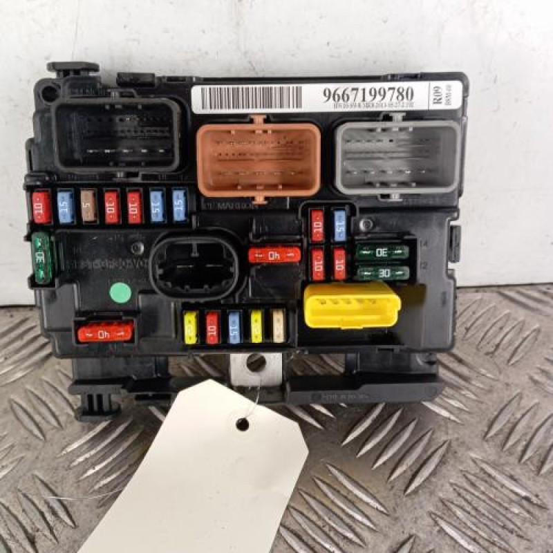 Boitier servitude moteur (BSM) PEUGEOT 207 Boitier servitude moteur (BSM) PEUGEOT 207