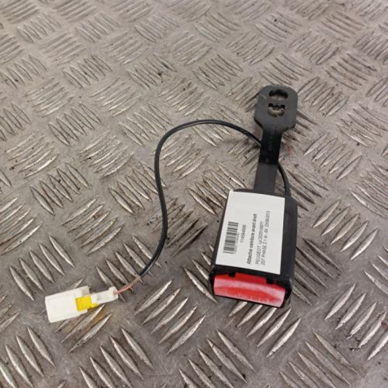 Attache ceinture avant droit PEUGEOT 207
