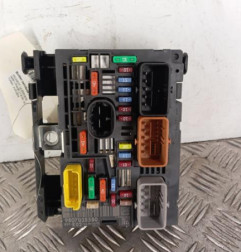 Boitier servitude moteur (BSM) PEUGEOT 5008 1 Photo n°1