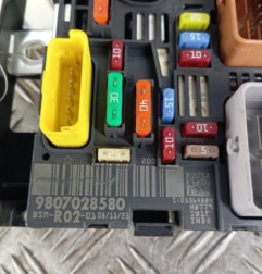 Boitier servitude moteur (BSM) PEUGEOT 5008 1