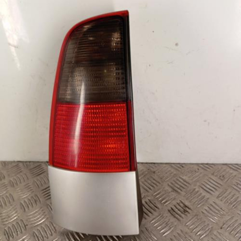 Feu arriere principal gauche (feux) SEAT CORDOBA 1