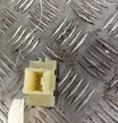 Interrupteur de leve vitre avant gauche DACIA SANDERO 2