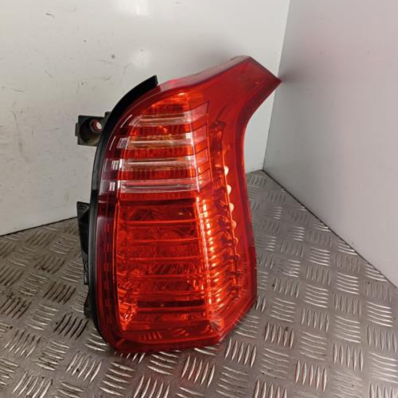 Feu arriere principal droit (feux) PEUGEOT 5008 1