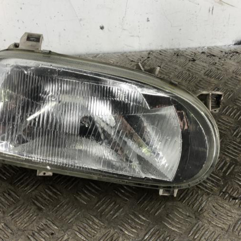 Optique avant principal droit (feux)(phare) VOLKSWAGEN GOLF 3