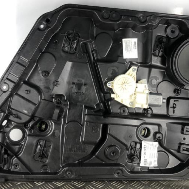 Leve vitre electrique avant droit MERCEDES CLASSE B 246