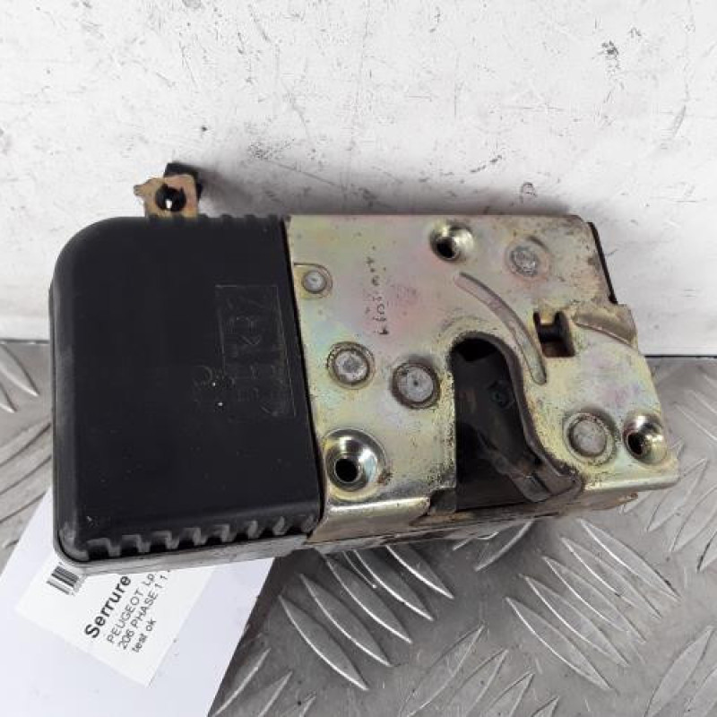 Serrure avant droit PEUGEOT 206