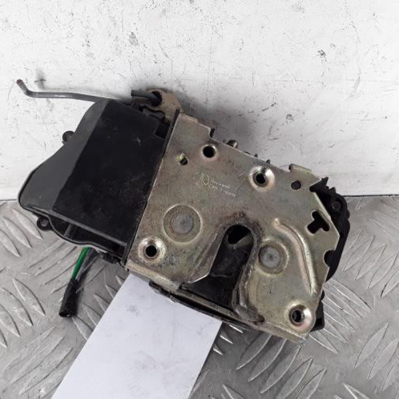 Serrure avant droit CITROEN XSARA PICASSO Serrure avant droit CITROEN XSARA PICASSO